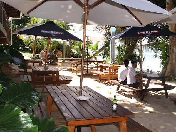Surfers Self Catering * Takamaka