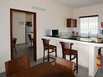 Chalet Surfers Self Catering Takamaka