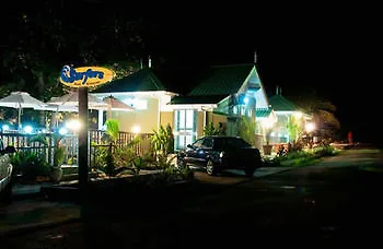 Surfers Self Catering *