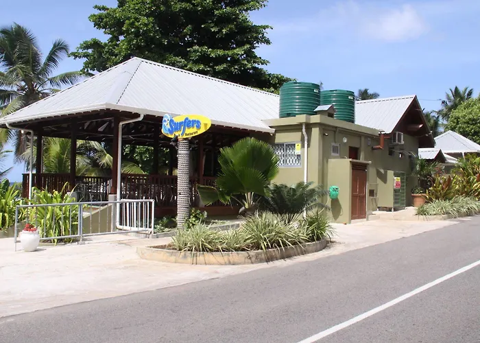 Surfers Self Catering * Takamaka