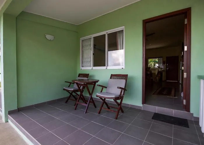 Chalet Surfers Self Catering *