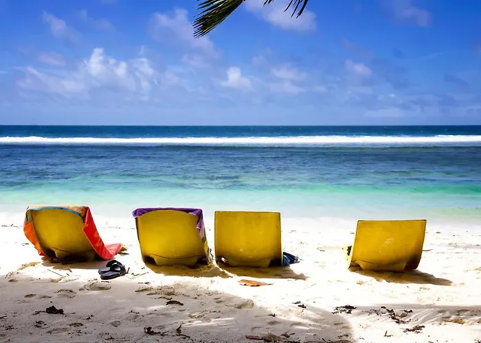 Surfers Self Catering *